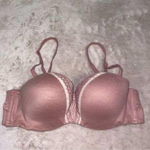 Victoria’s Secret lined strapless bra size 34C